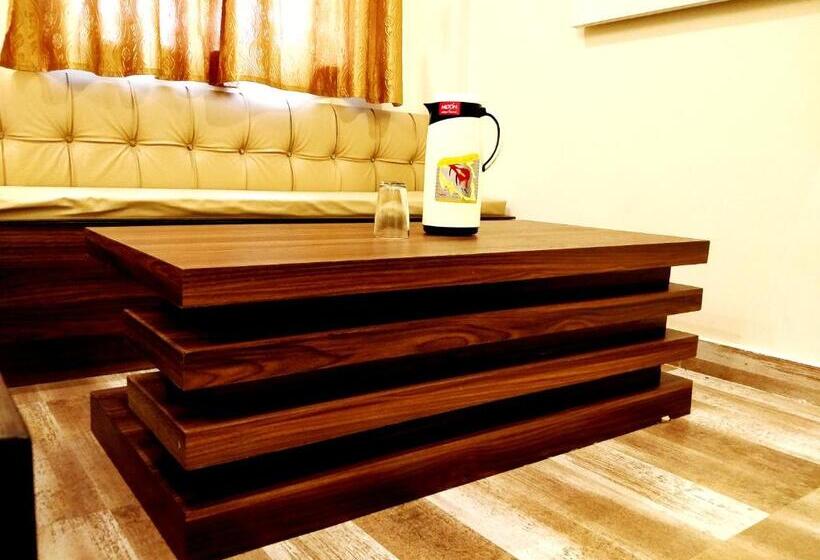 Quarto Triplo Superior, City