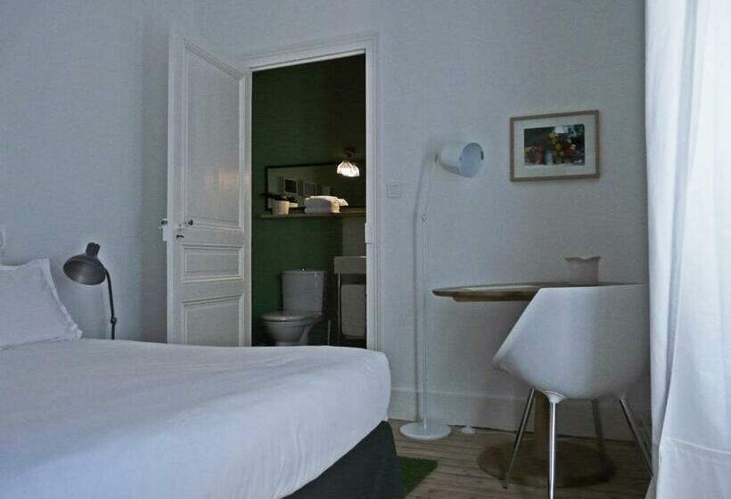 スタンダードルーム, Hôtel Courtille De Solutré
