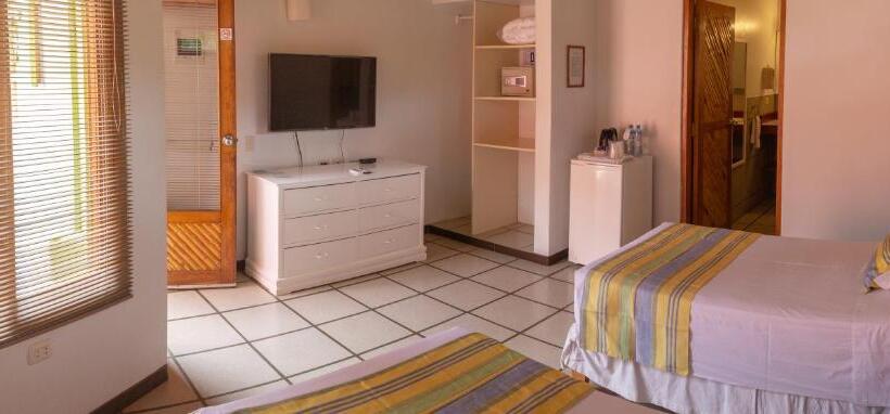 스탠다드 룸 킹사이즈 침대, Punta Sal Suites & Bungalows Resort