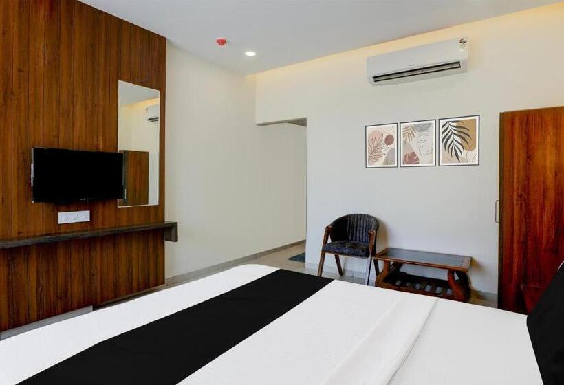 Трехместный Номер Классика, Oyo Hotel Shreeji