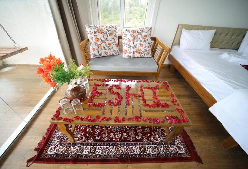 Люкс Повышенной Комфортности, Eshi Resorts And Restaurant   Bhimashankars Jungle Luxury Resort