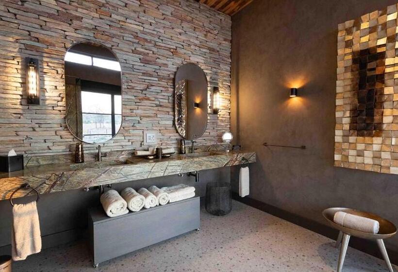 Номер Стандарт Кровать Кинг Адаптированный для Инвалидов, Ximuwu Safari Lodge