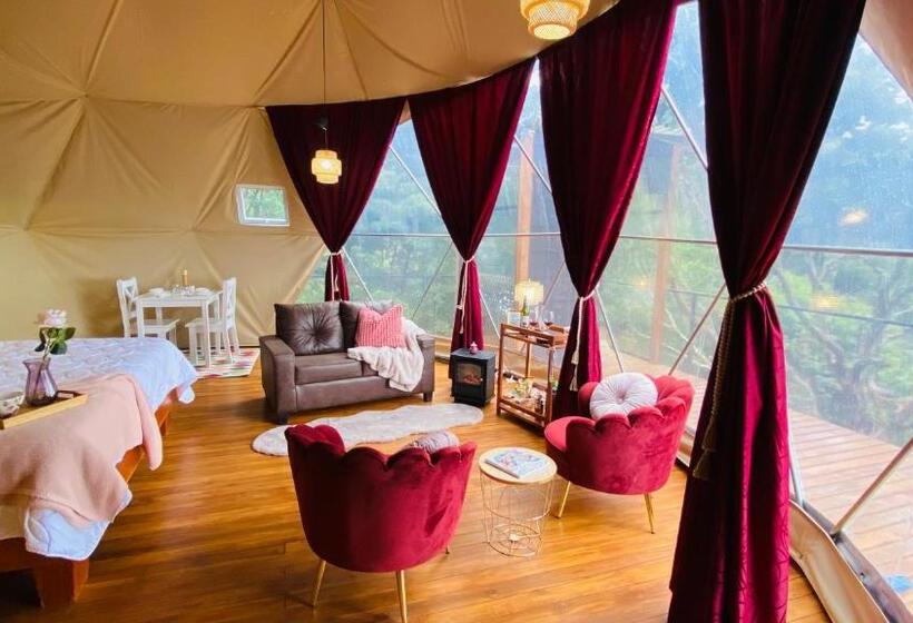 Люкс Кровать Кинг, Féliza Rainforest Domes