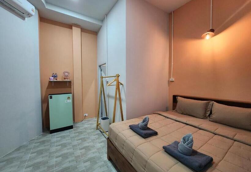 Quarto Superior Cama King, Up To Gu Station