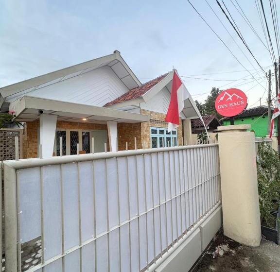 Номер Стандарт Вид на Сад, Ijen Haus