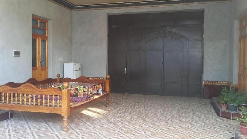 חדר משפחתי, Grand House Hostel