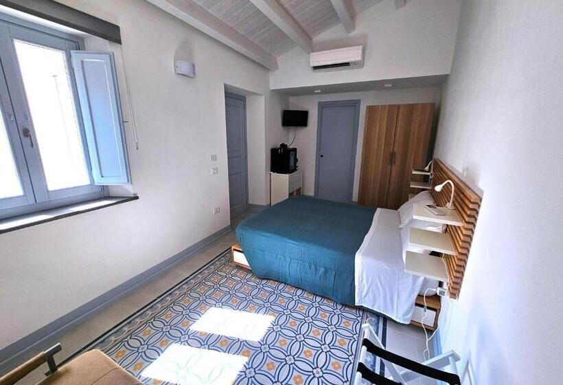 اتاق لوکس, Rosa Dei Venti Guest House