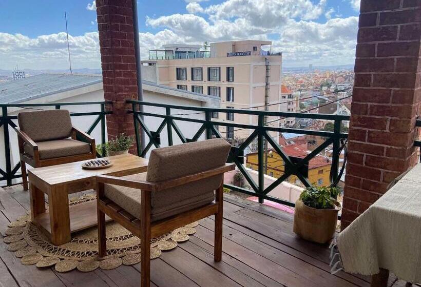 اتاق استاندارد با چشم‌انداز شهر, M Serenity Guest House