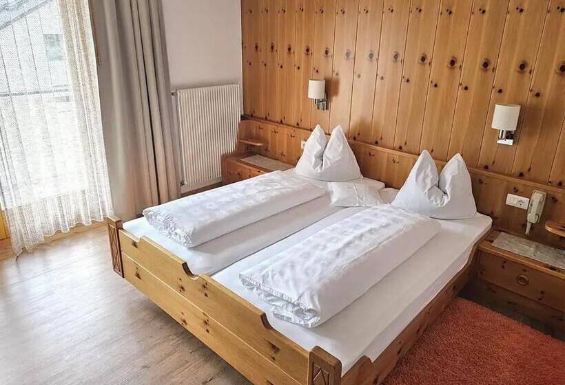 Номер Стандарт с Балконом, Pension Cafè Olympia