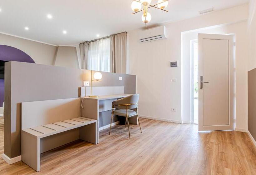 디럭스 룸, Numberz Rooms And Apartments