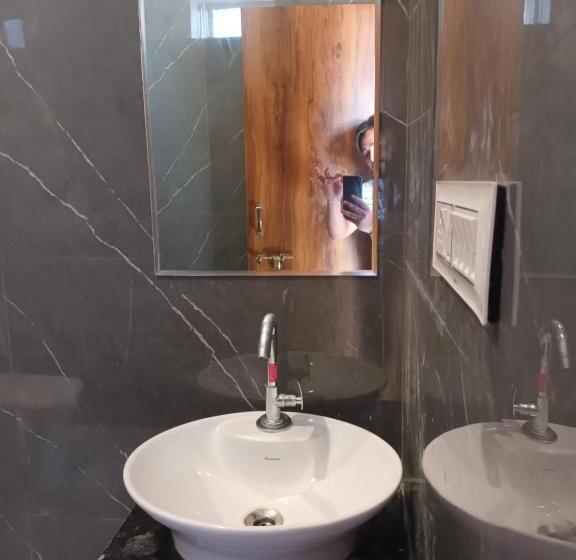 اتاق استاندارد, Braham Vatika Resort