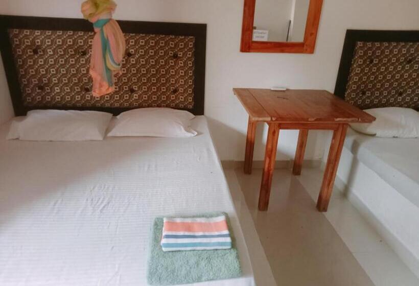 Семейный Номер, Wild Eagle Safari Resort