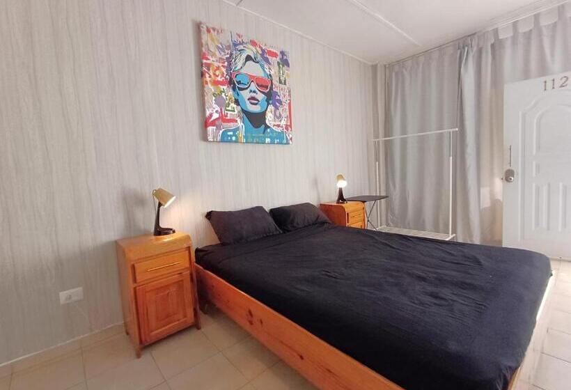 高级工作室, Linkzup Europa Condos