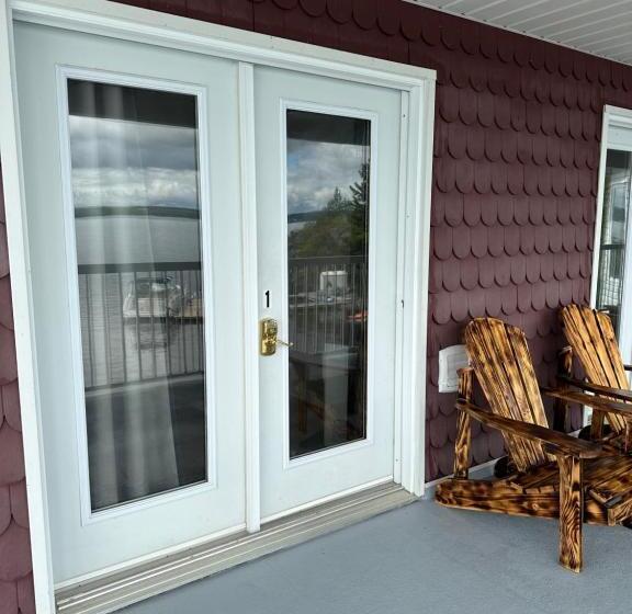 스탠다드 룸 킹사이즈 침대, Haileybury Lakehouse