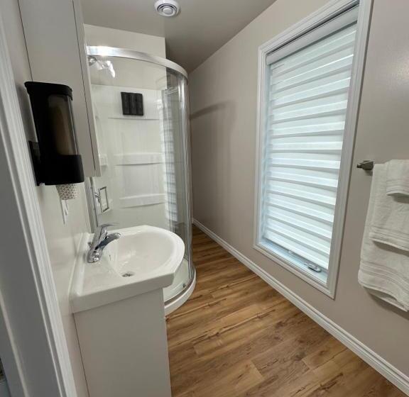 수피리어 스위트, Haileybury Lakehouse
