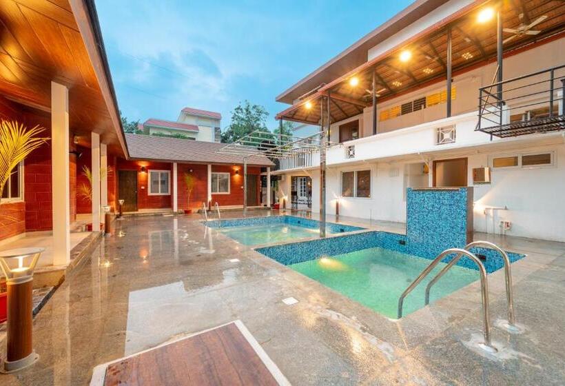 استودیوی لوکس, Seasons Suites Hbr