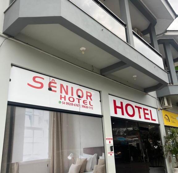 스탠다드 트리플 룸, Sênior