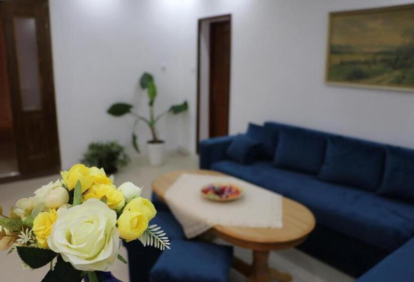 غرفة قياسية, Casa Camelia