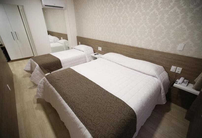 Номер Стандарт Трехместный, Holiday & Business Hotel   Em Frente Ao Centro De Eventos E Arena Conda