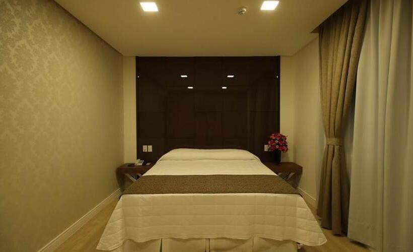 Люкс Повышенной Комфортности, Holiday & Business Hotel   Em Frente Ao Centro De Eventos E Arena Conda