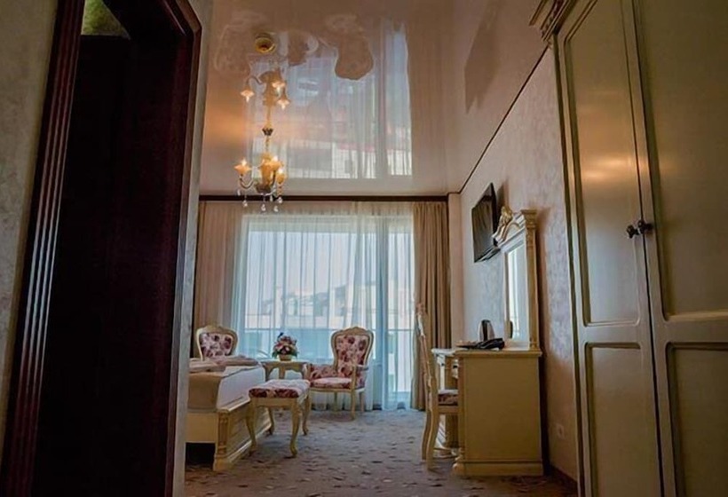 سوئیت 2 خوابه, Almar Luxury