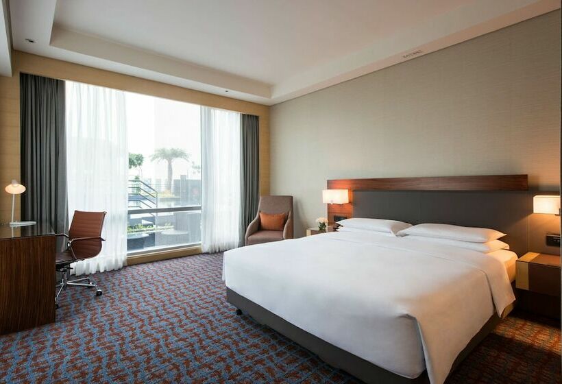 스탠다드 룸 더블 침대, Hyatt Regency Lucknow Gomti Nagar