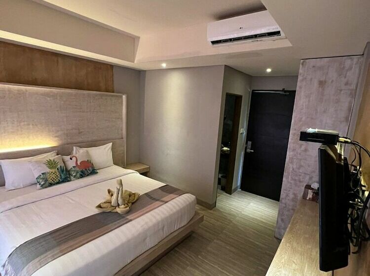 Номер Deluxe с Балконом, Locomotive Hotel And Spa By Eps