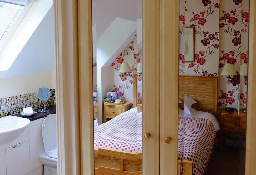 Номер Стандарт, The Library House B&b