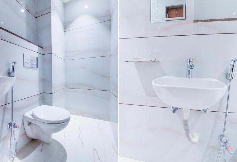 디럭스 룸, Fabhotel Samrat Regency