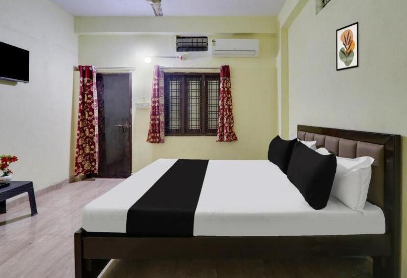 اتاق کلاسیک سه تخته, Oyo Family Lodge