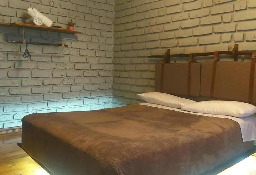 스탠다드 룸, Dystopia Hostel   All Day Breakfast
