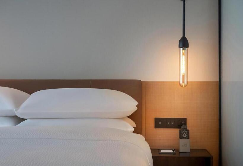 디럭스 룸 킹사이즈 침대, Fairfield By Marriott Shenzhen Dameisha