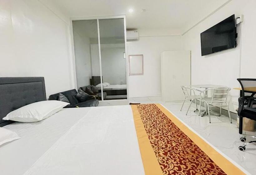 Люкс Кровать Кинг, Legends Hotel Lemery Batangas