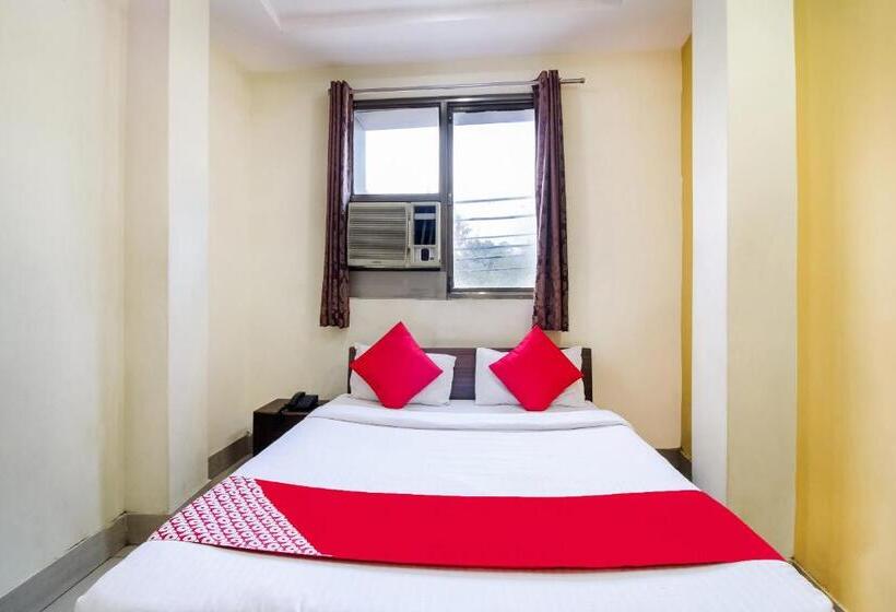 اتاق کلاسیک سه تخته, Oyo Hotel Anupam