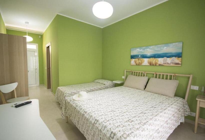 Номер Стандарт Трехместный, Lido Rosa Rooms