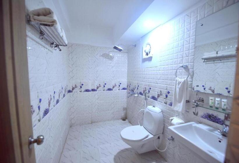 سوییت سوپریور, Pipul Hotels And Resorts 400 Meter From Sea Beach