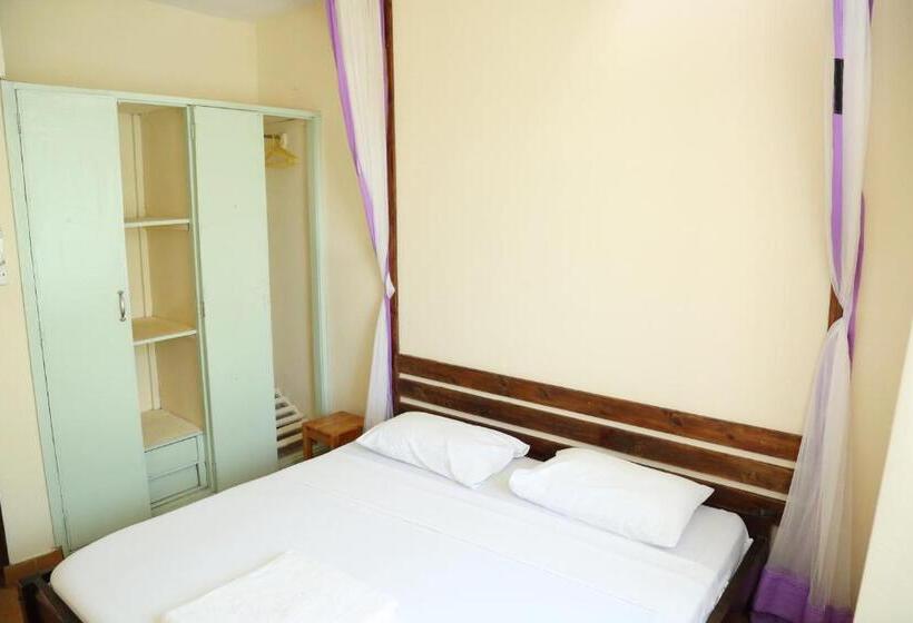 اتاق لوکس یک تخته, Merry Villa Hotel & Apartments