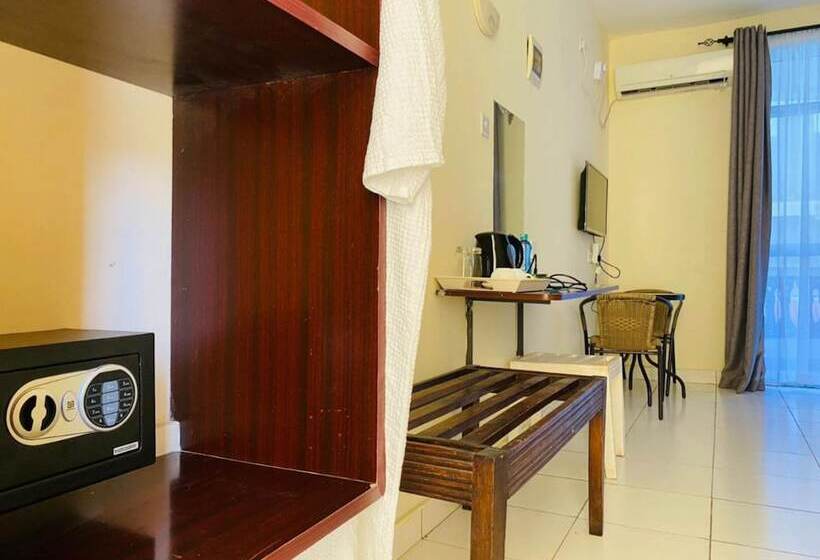 اتاق لوکس یک تخته, Merry Villa Hotel & Apartments
