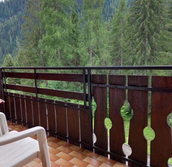 غرفة قياسية ثلاثية, Albergo Scoiattolo