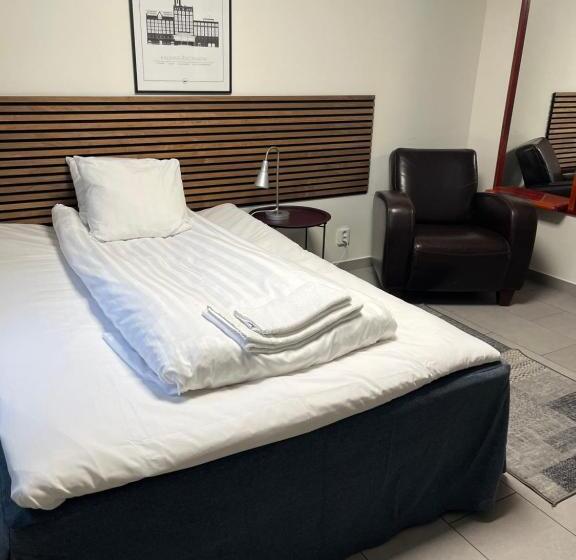 اتاق استاندارد یک نفره, Kalmar Hotell