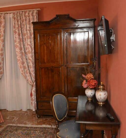 سوییت جونیور, Allaportaccanto Bed & Breakfast