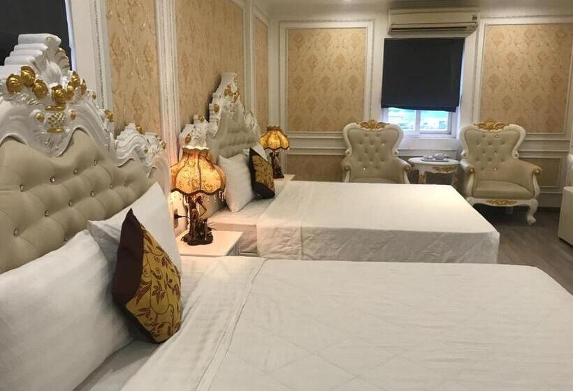 اتاق استاندارد چهار تخته, Thanh Tai Hotel 1
