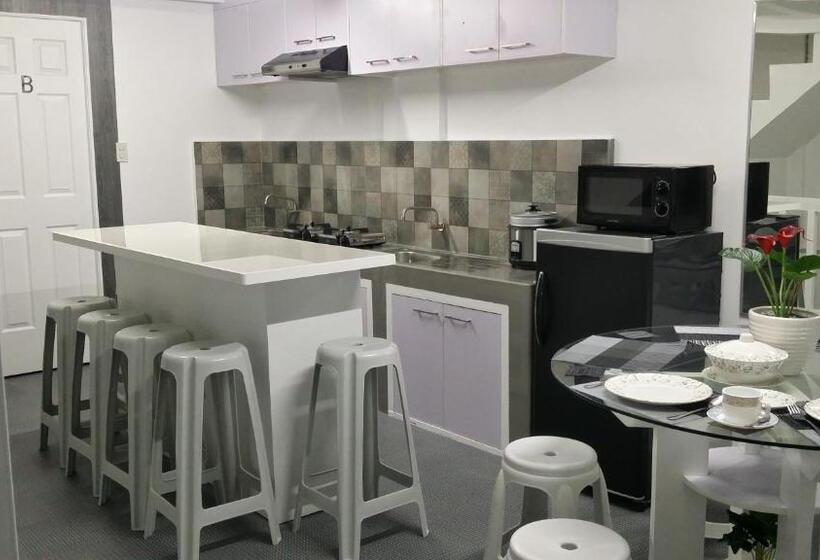 غرفة قياسية رباعية, Ervoruto Hostel Makati