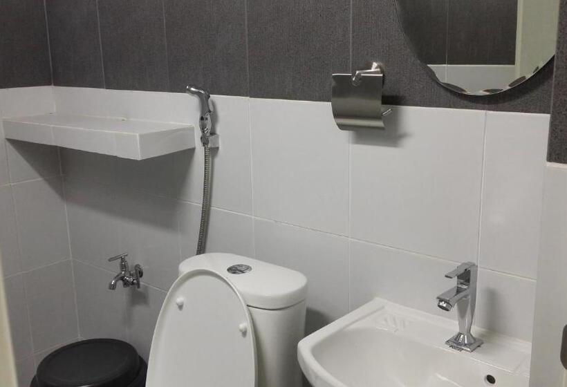 غرفة قياسية رباعية, Ervoruto Hostel Makati