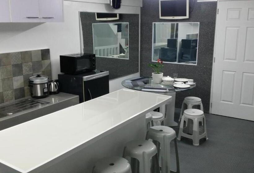 标准间, Ervoruto Hostel Makati