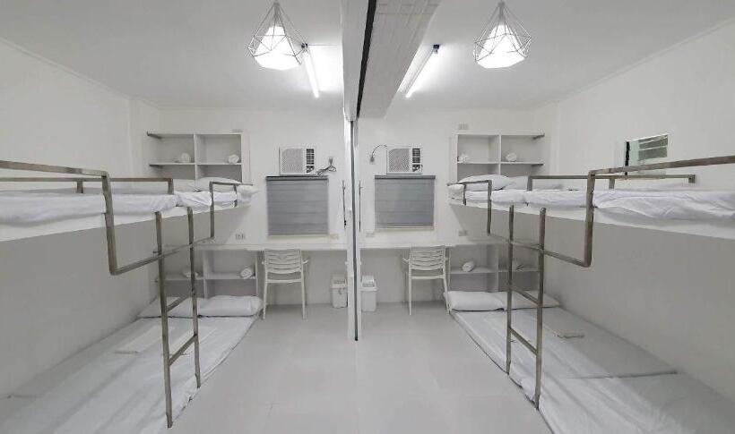 家庭间, Ervoruto Hostel Makati