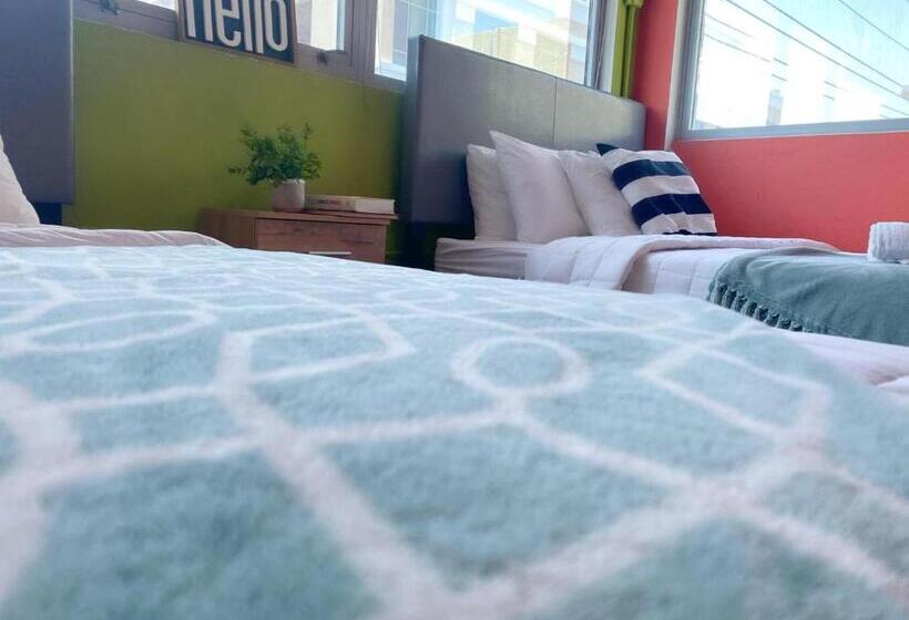 اتاق لوکس, Conturce Hostel