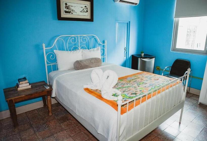 اتاق استاندارد, Conturce Hostel