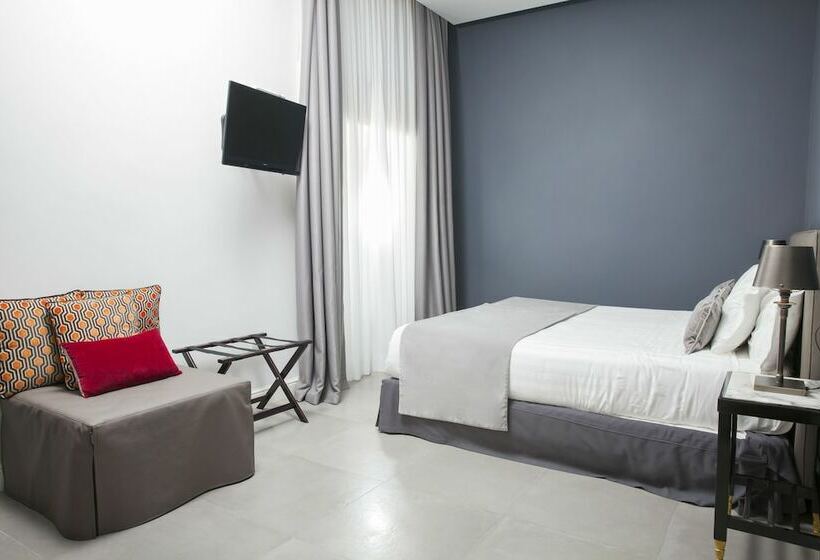 Superior Rum, Boutique Hotel Metro 900