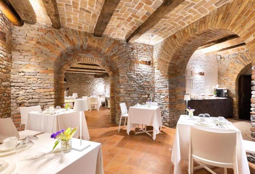 Люкс, Relais Villa Del Borgo